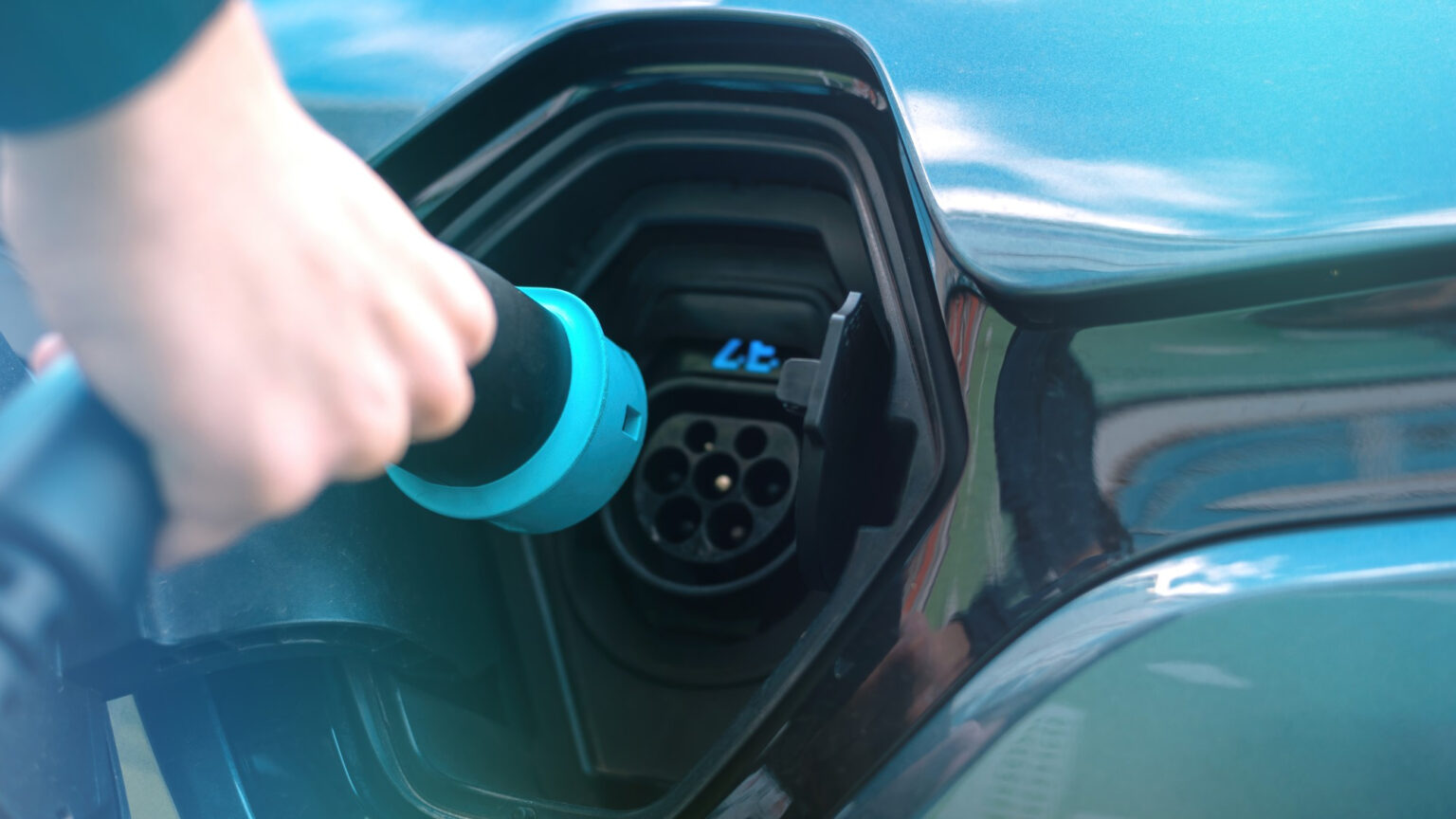 Puntos de recarga para flotas de empresas y naves industriales en Sevilla Instalación de cargadores de pared para vehículos eléctricos en viviendas de Sevilla